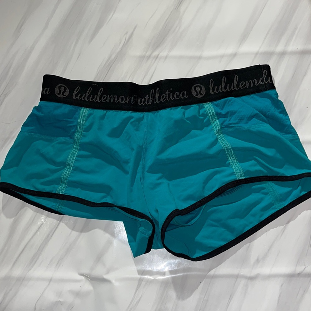 Lululemon Athletica Size 8 shorts